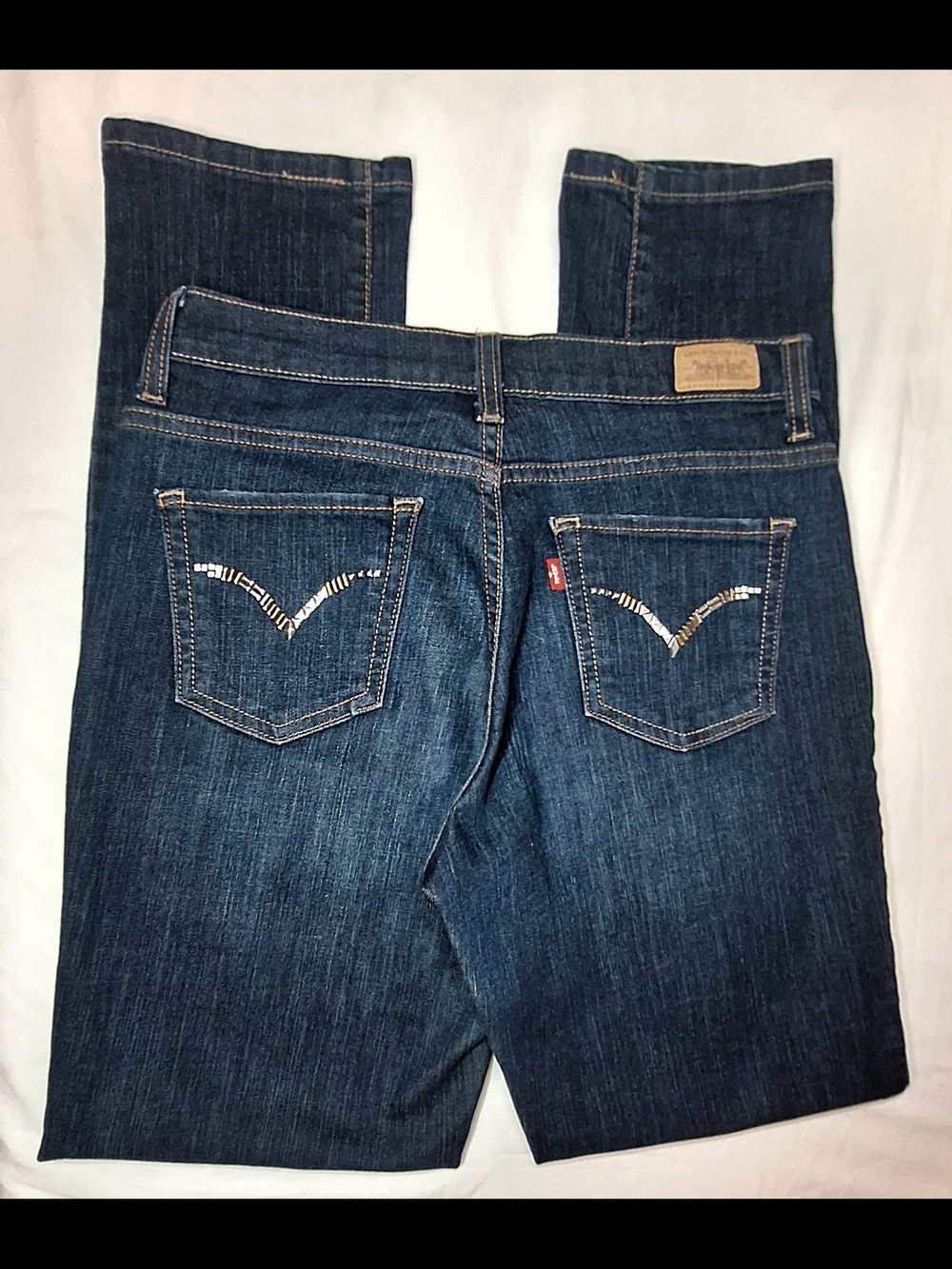 Levi’s 512 Perfectly Slimming Bootcut Dark Wash Embellished Pocket Jeans - Picture 2 of 10